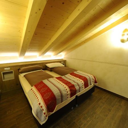 Alpen Flower By Livigno Accomodation Bagian luar foto