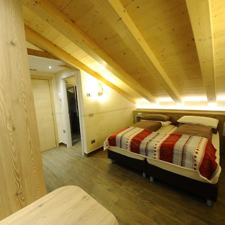 Alpen Flower By Livigno Accomodation Bagian luar foto